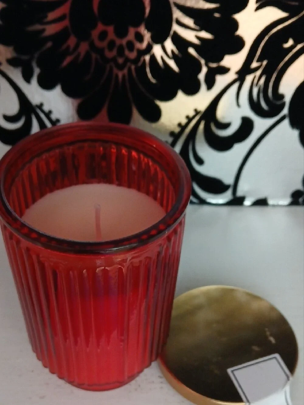 Red Amber Scented Candle